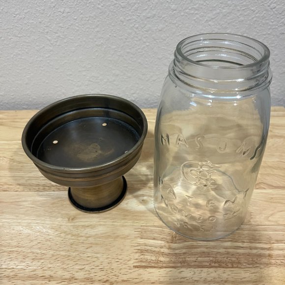 Candle holder with glass cover, gently used - Picture 4 of 6